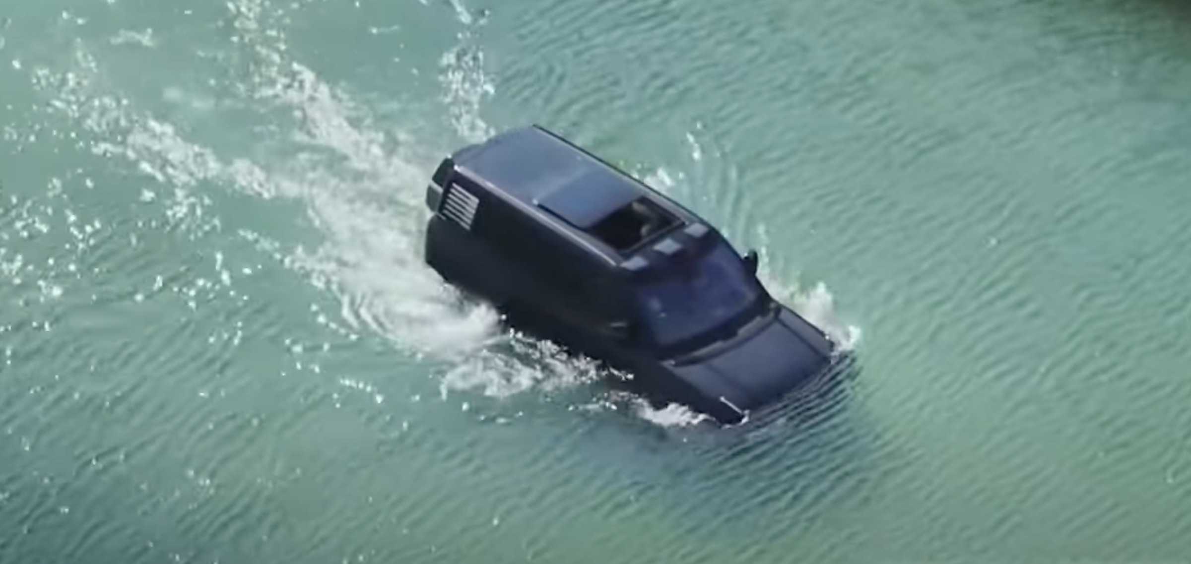 BYD made an SUV that can double as a boat for a short dip! Waterproof magic, folks! 4 BYD made an SUV that can double as a boat for a short dip! Waterproof magic, folks!